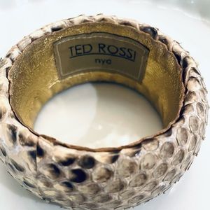 Ted Rossi vintage skin breaclet